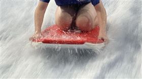 浪極光室內衝浪。（圖／旅宿業者提供）