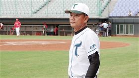 台鋼雄鷹主帥洪一中。（圖／台鋼雄鷹提供）