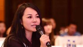 上海移民公司董事長何梅被捕  警方指非法換匯4億元（圖／翻攝自《中國新聞中心》）