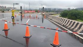 新／下班快改道！新北二重疏洪道實施管制　疏洪10路以北「只出不進」。（圖／翻攝自新北水漾臉書）