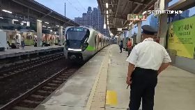 v淹鐵軌誤點0600