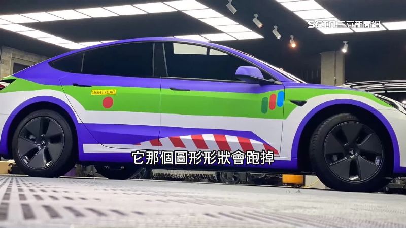 花10萬包膜「巴斯光年」　彩繪汽車商機夯