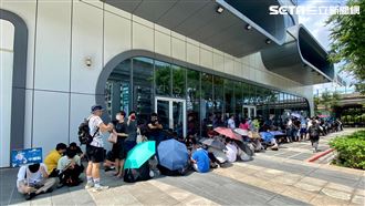 hololive快閃店開幕！頭香凌晨3點就來排