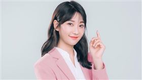 網紅出國旅遊必備！愛莉莎莎自製行李清單　超詳細16大類別曝光　（圖／翻攝自愛莉莎莎IG）