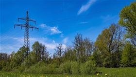 日本，空地，電線桿，收租(圖／PIXABAY）