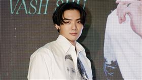 徐暐翔推出首張個人專輯《躍》。（圖／索尼音樂提供）