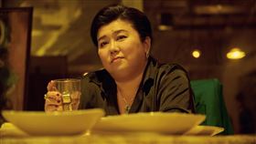 林美秀在《我最愛的笨男人》飾演不擇手段大反派。（圖／CATCHPLAY提供）