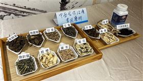中西合作治療常用藥物。（圖／記者簡浩正攝影）