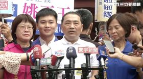 ▲侯友宜參拜大觀音亭興濟宮暨廟口開講