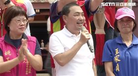 ▲侯友宜參拜大觀音亭興濟宮暨廟口開講