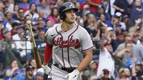 ▲勇士一壘手歐森（Matt Olson）13日單場炸雙響砲，目前以42轟獨居聯盟全壘打王。（圖／路透社／達志影像）