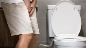 根據國際尿失禁防治協會定義，一晚出現至少2次以上的強烈尿意而中斷睡眠，即是「夜尿症」。（圖／公關照片）