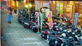 ▲高雄市鼓山區一間知名冰店遭人暴力砸店。（圖／CTWANT）