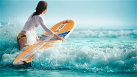 鄰近飯店的外澳沙灘亦可體驗「烏石港衝浪」，大片沙灘更是放空的最佳選擇，煩憂也隨著海浪消逝。（圖／飯店業者提供）