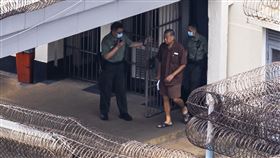美聯社拍下黎智英獄中獨囚近況  限時戶外活動▲。（圖／美聯社／達志影像）