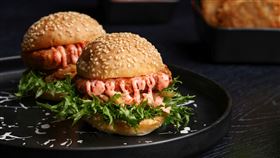 煙波集團「煙波早堂」Ｘ米其林餐廳「LONGTAIL Restaurant & Bar」推星級漢堡早餐，煙波集團提供