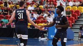 阿提諾、阿巴西組新台灣人連線，此役合力轟下49分。（圖／中華籃協提供）