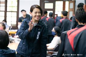 高虹安被控在立法委員任內涉詐領助理費新台幣46萬元，檢察官8月14日依貪污治罪條例、偽造文書等罪起訴。（圖/翻攝自高虹安臉書）