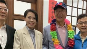 郭台銘拜訪高虹安爭取國民黨提名參選2024總統的鴻海集團創辦人郭台銘（左3）9日前往新竹市政府，拜訪市長高虹安（左2）。中央社記者郭宣(文三)攝  112年5月9日