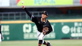 ▲古林睿煬突破本季單場用球數新高，與隊友合力完封樂天桃猿。（圖／翻攝自統一獅FACEBOOK官方粉絲團）