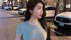 小紅老師PO出最新近照。（圖／翻攝自IG）