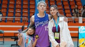 不強迫女兒稱湯宇為爸　蕾菈霸回：不需要　（圖／翻攝自蕾菈IG）