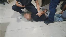 工人,出頭,老闆,口角,行兇,折疊刀