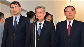 行政院長陳建仁今（15）日出席「台美緝毒合作查獲毒品卡痛轉口案」記者會。（圖／行政院提供）
