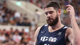 台灣藍隊阿提諾此役猛轟29分還抓下12藍板。（圖／中華籃協提供）