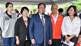 行政院副院長鄭文燦今（16）日上午視察基隆捷運規劃情形。（圖／行政院提供)