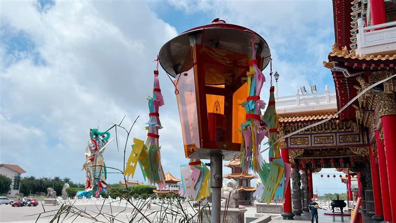 傳承70年！聖母廟「點燈」幫好兄弟照路