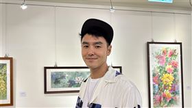 阮經天今現身畫展。（圖／記者鍾智凱攝）