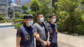 四海幫母姓男子與竹聯幫古姓兄弟從泰國走私泰國茶包裹，內部藏有毒品大麻花62.1公斤。（圖／記者李依璇翻攝）