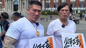 「館長」陳之漢15日晚間直播指控，2020年8月遭槍擊「我現在認定就是民進黨開的槍，但我沒有證據」。（圖／翻攝自飆捍臉書）