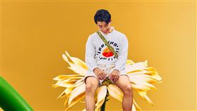 王ADEN《Be A Lover》8/18七夕情人節前夕浪漫出「輯」。（圖／王ADEN提供）