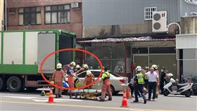 摩托車,騎士,汽車,貨車,撞擊（圖／翻攝畫面）