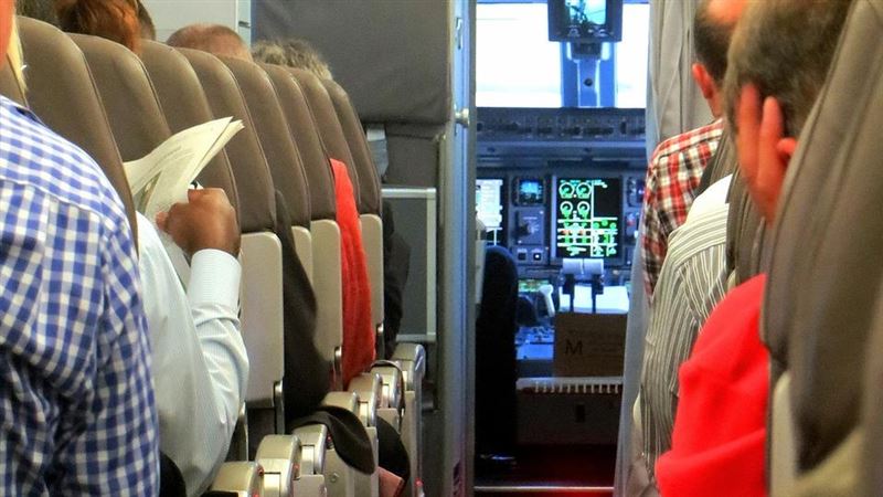 機長「心跳驟停」　2副機師接手難挽悲劇