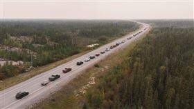 加拿大西北地區野火猛烈　當局急下令：黃刀鎮居民撤離(圖/路透社/達志影像)