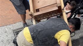 ▲轎子正在為小女孩加持。（圖/寶島神很大）