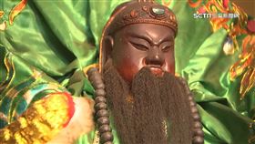 「再把關公請回來」！6歲男童「5聖筊」當上最年輕爐主