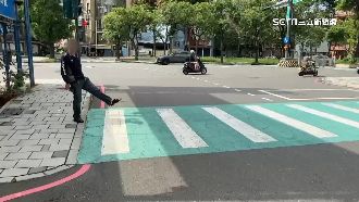 檢舉人疑伸腳製造假象　駕駛被罰氣炸投訴