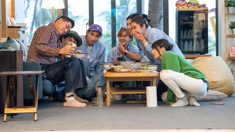 不藏了　林志玲AKIRA愛兒首公開亮相