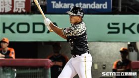 ▲林子偉中職初登場，第3次打擊敲出首安。（圖／記者劉彥池攝影）