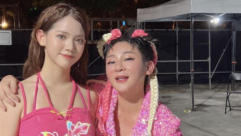 王彩樺女兒辣穿比基尼　火辣熱舞影片流出