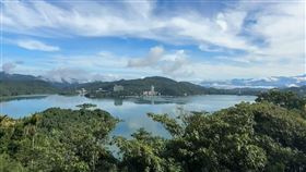 日月潭，青龍山脈，慈恩塔，玄奘寺(圖／張姓民眾提供)