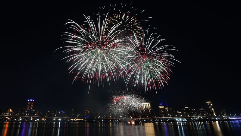 今晚大稻埕8分鐘煙火秀　搭捷運1走法最快