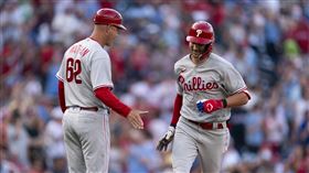 ▲費城人游擊手透納（Trea Turner）單局炸裂2轟。（圖／美聯社／達志影像）