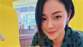 歐陽靖直言，「猴子最真性情了，山猴這個形容詞非常貼切。莫忘初衷？或許有些人的初衷就建立在錯誤的邏輯上」。（圖／翻攝自歐陽靖粉專）