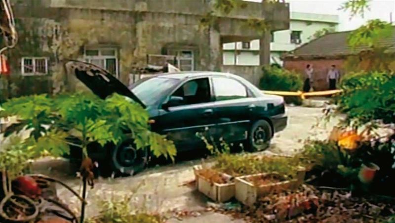 回顧／女門口汽車流屍血…2關鍵被盯上