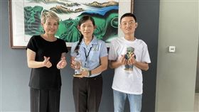 卸下華麗主播變天使阿姨　助罕病跨海求醫（圖／翻攝臉書）